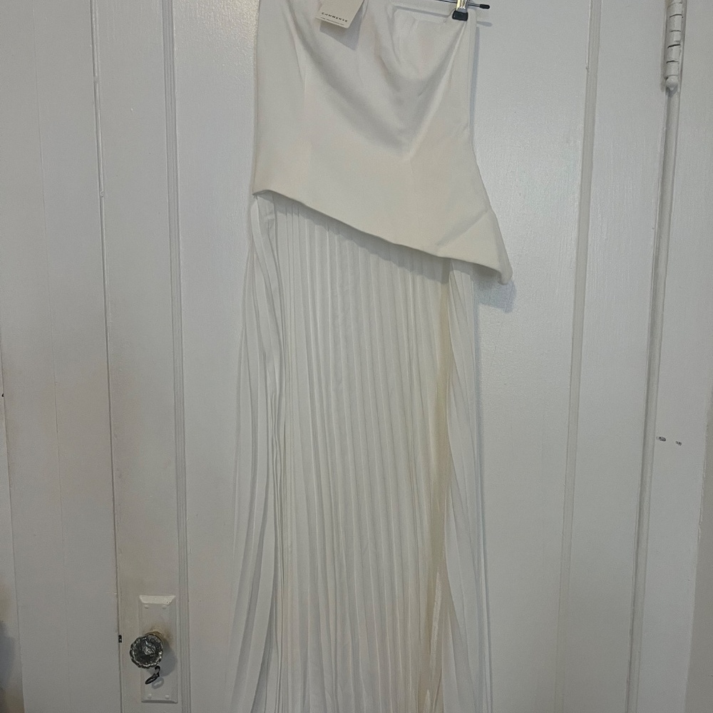 Commense White Strapless Pleated Maxi Dress with Slit - Picture 2 of 2